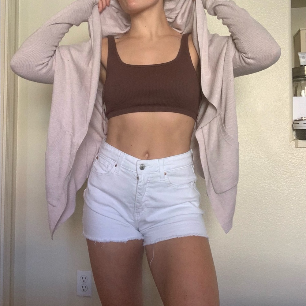 Light dusty rose lululemon shawl: fits small to medium
